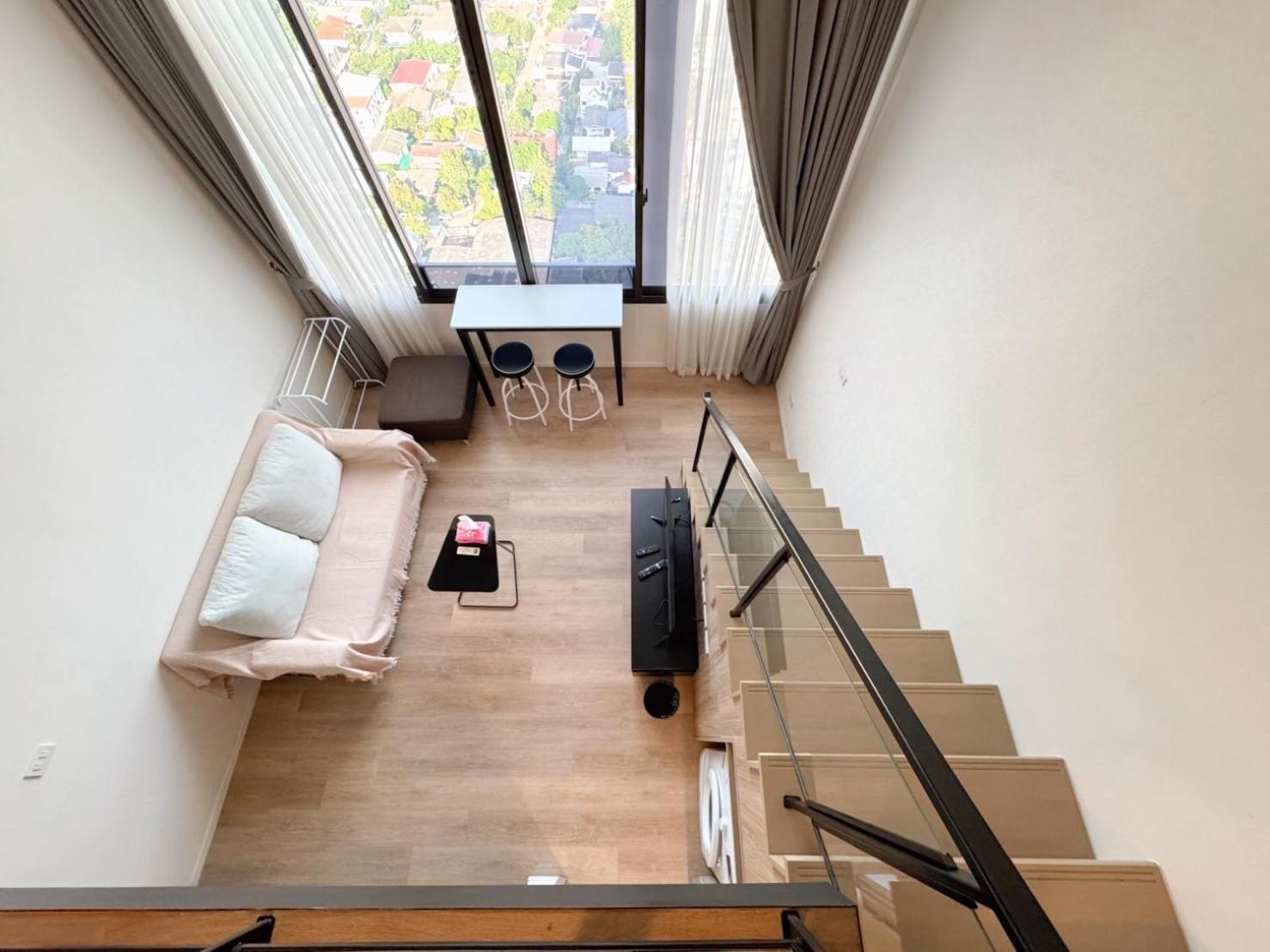 Bts Onnut Loft Quiet Netflix Rooftop Bar Bangkok